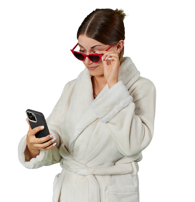 Karriereseite-Freisteller-Paula-Handy